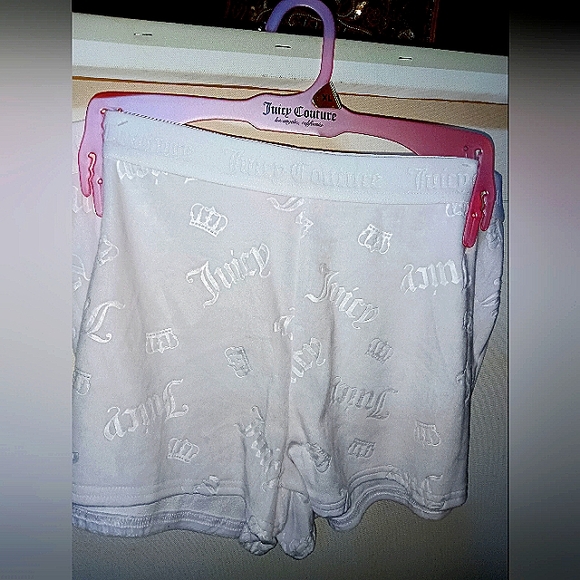 NEW JUICY COUTURE pj / shorts - Picture 3 of 6